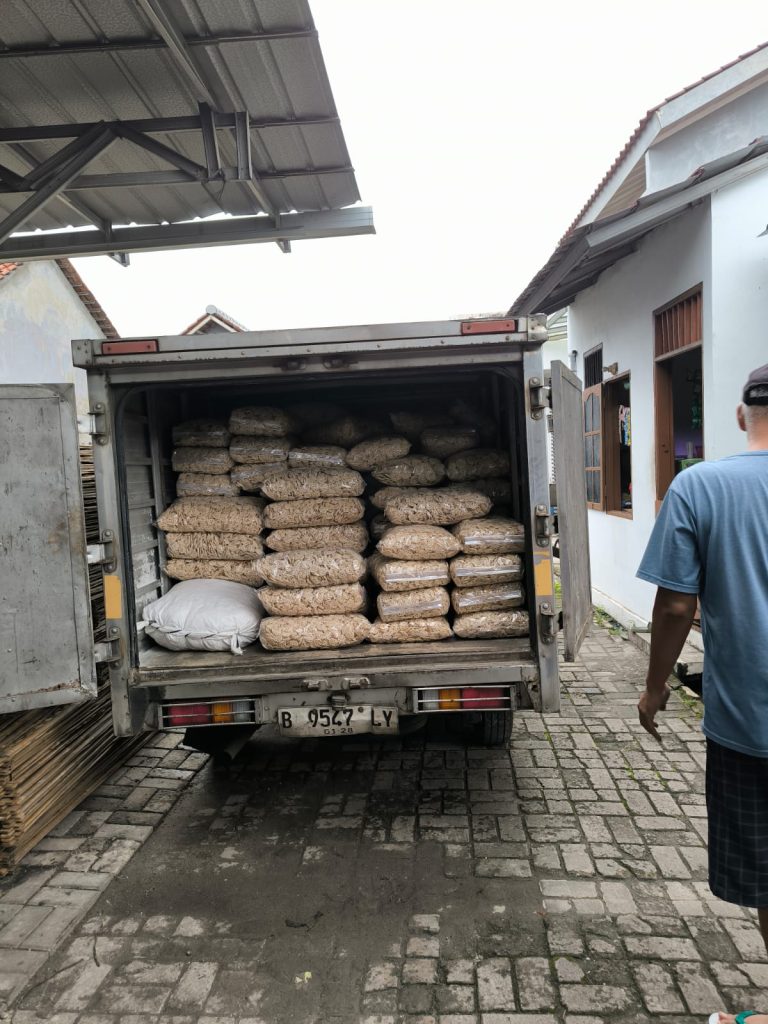 Pabrik Kerupuk Mentah di Bekasi yang Siap Kirim ke jabodetabek, bandung dan purwakarta